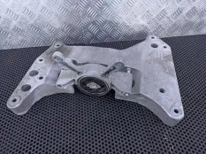 Кронштейн коробки (балка кпп) BMW 5 G30/G31 2018 22326861580