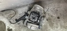 Кулак задний левый BMW X5 F15 (2013 - 2018) 3332 6 879 101