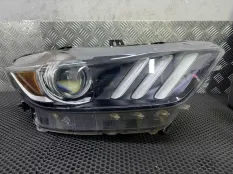 Фара правая Ford Mustang 6 S550 2016 FR3B13005B