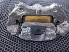 Суппорт тормозной передний левый Renault Logan 2 2016 410005114R