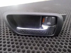 Ручка внутренняя двери правой Toyota Corolla Verso 2 AR10 2006 692050F010