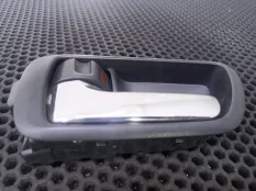 Ручка внутренняя двери левой Toyota Corolla Verso 2 AR10 2006 692060F010