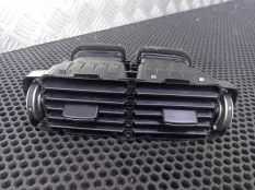 Дефлектор обдува салона центральный Land Rover Range Rover Evoque рест. 2017 GJ32014A22AA