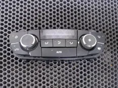 Блок управления печки/климат-контроля Opel Insignia A 2009 13273095