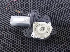 Сервопривод доводчика двери передней правой Bentley Flying Spur 2 2017 4F0837060