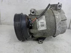 Компрессор кондиционера Renault Laguna 2 рест. 2006 8200426136