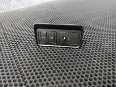 Кнопка открытия багажника Land Rover Range Rover Evoque рест. 2018 GJ3211654HB