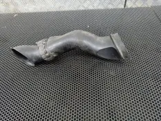 Воздухозаборник Volkswagen Touareg 2 2014 7P6128609B