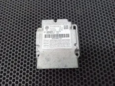 Блок управления подушками безопасности Volkswagen Touareg 2 2014 7P0959655E