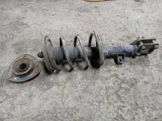 Амортизатор передний правый Hyundai Tucson 2007 546612E201