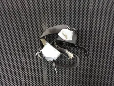 Ремень безопасности задний левый Opel Insignia A 2010 13288436