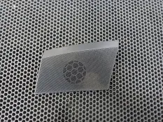 Сетка на динамик двери Volkswagen Touareg 2 2014 7P5035793