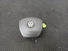 Подушка безопасности водителя Volkswagen Touareg 2 2014 7P6880201