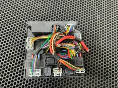 Блок предохранителей Renault Koleos 2010 284B7JY00A