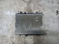 Радиатор основной Peugeot 308 2010 9680533480