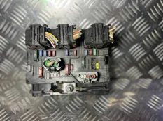 Блок предохранителей Citroen C3 рест. 2007 9664055480