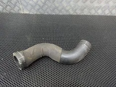 Патрубок чистого воздуха (к турбине) Audi A4 B7 2009 8K0145737