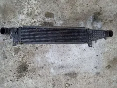 Интеркулер Chrysler 300C 2011 1035054B