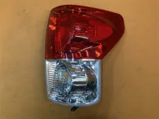 Фонарь задний правый Toyota Tundra XK50 5.7 2007