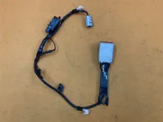 Замок ремня безопасности передний левый Toyota