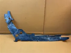 Пыльник двигателя левый Jeep Grand Cherokee WK2