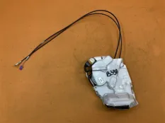 Замок двери задний левый Toyota Sienna 3 3.5 2013