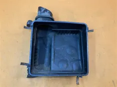 Корпус воздушного фильтра Toyota Tundra XK50 5.7