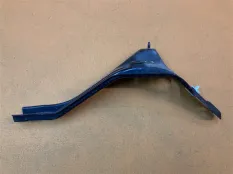 Кронштейн решетки радиатора левый Toyota Tundra