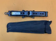 Домкрат Jeep Wrangler JK 3.6 2013