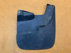 Брызговик передний правый Toyota Tundra XK50 5.7