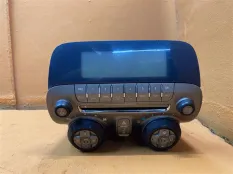 Блок управления климат-контролем и магнитолой