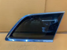 Форточка багажника задняя правая Jeep Grand