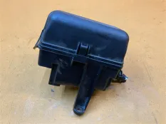 Блок предохранителей подкапотный Toyota Tundra