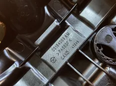 Крышка головки блока цилиндров левая Dodge