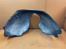 Подкрылок передний левый Jeep Grand Cherokee WK2