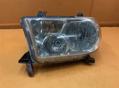 Фара галогеновая передняя левая Toyota Tundra XK50