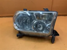 Фара галогеновая передняя правая Toyota Tundra