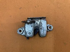 Замок багажника правый Toyota Tundra XK50 5.7 2007