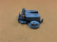 Замок багажника правый Toyota Tundra XK50 5.7 2007