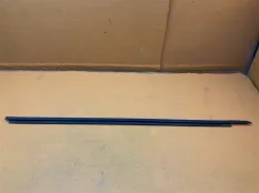 Молдинг стекла двери передний правый Dodge