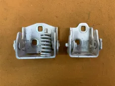 Петля двери задняя правая Chevrolet Tahoe GMT900