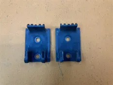 Крючок капота Hummer H2 6.0 2003