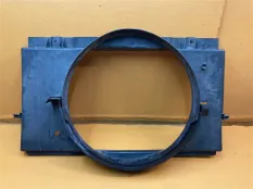 Диффузор вентилятора радиатора Hummer H2 6.0 2003