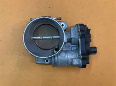 Дроссельная заслонка Hummer H2 6.0 2003