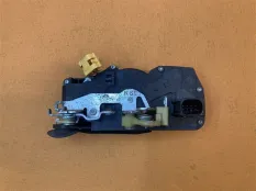 Замок двери задний правый Hummer H2 6.0 2003