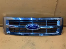 Решетка радиатора Ford Escape 2 2.5 2012