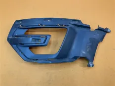 Рамка противотуманной фары передняя левая Ford