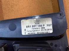 Накладка торпедо центральная Audi Q5 8R 2.0 2014