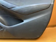 Обшивка двери передняя правая Mazda CX-3 2.0 2019