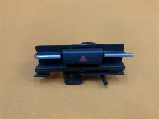 Кнопка аварийной сигнализации Mazda CX-3 2.0 2019